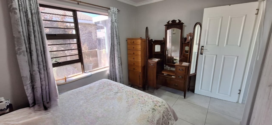 2 Bedroom Property for Sale in Dana Bay Western Cape